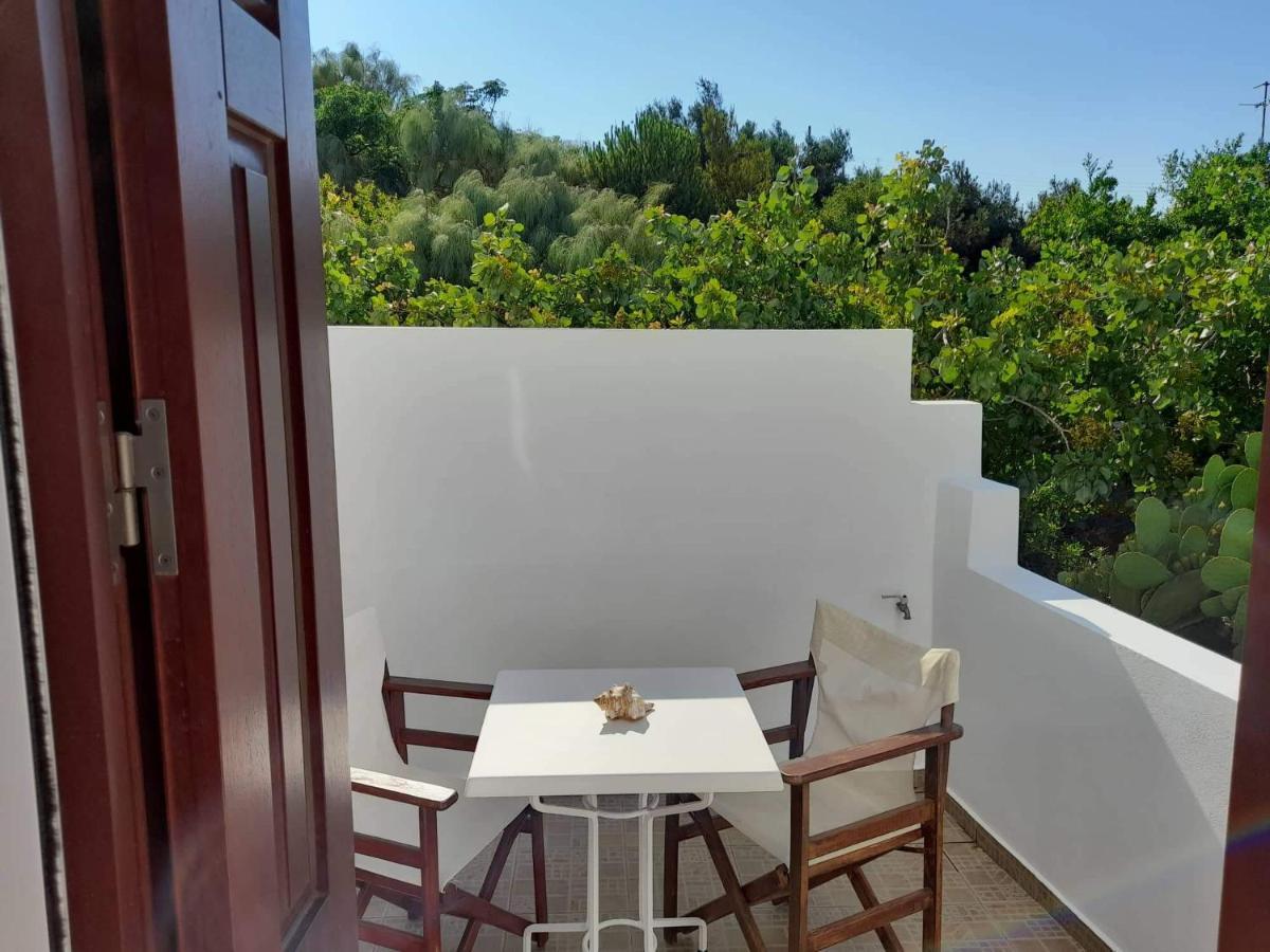 Matilda Milos - Cycladic Living Apartment Triovasalos Bagian luar foto