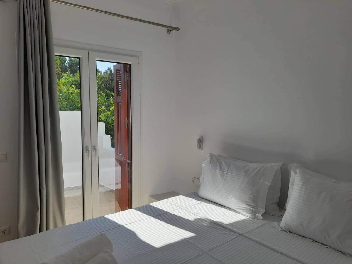 Matilda Milos - Cycladic Living Apartment Triovasalos Bagian luar foto