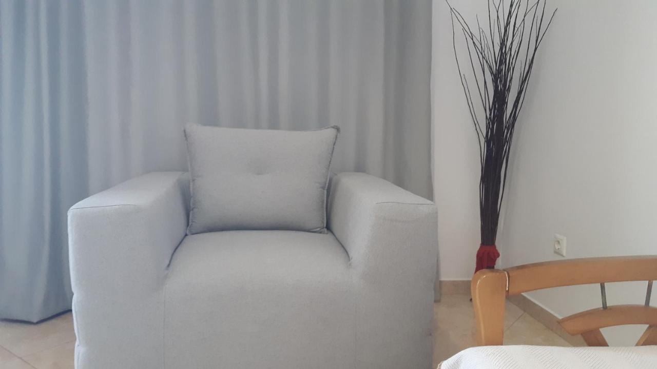 Matilda Milos - Cycladic Living Apartment Triovasalos Bagian luar foto