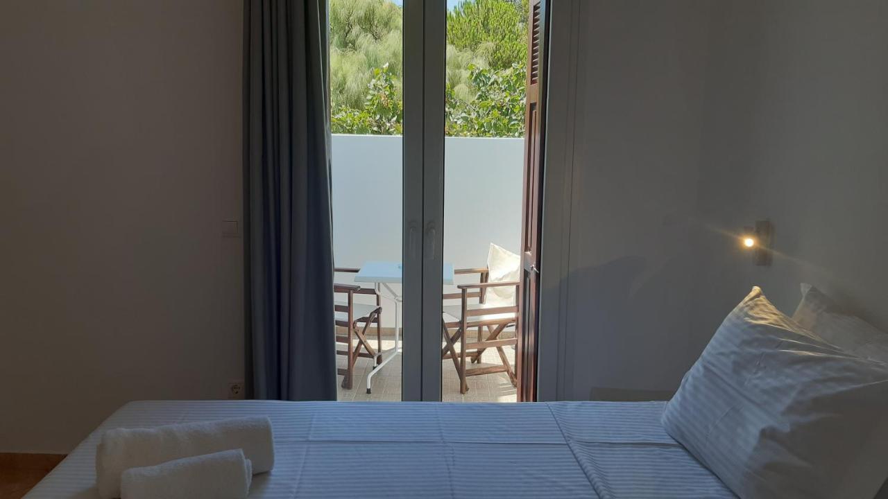 Matilda Milos - Cycladic Living Apartment Triovasalos Bagian luar foto