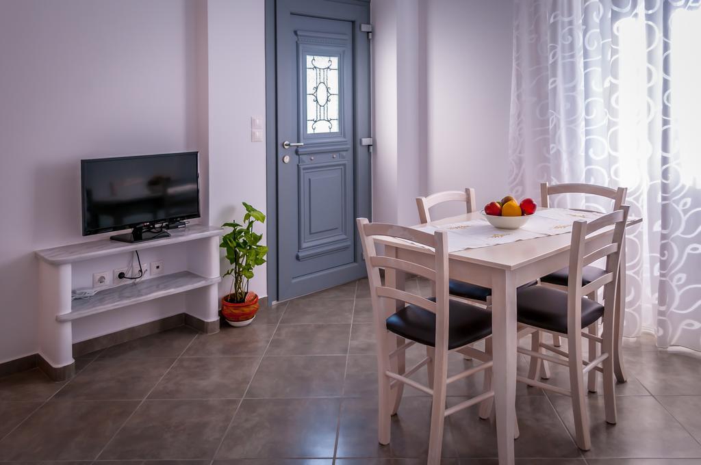 Matilda Milos - Cycladic Living Apartment Triovasalos Bagian luar foto