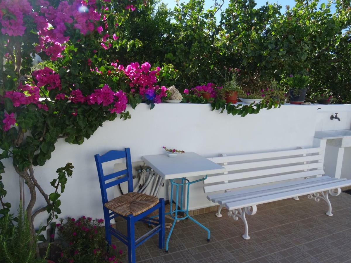 Matilda Milos - Cycladic Living Apartment Triovasalos Bagian luar foto